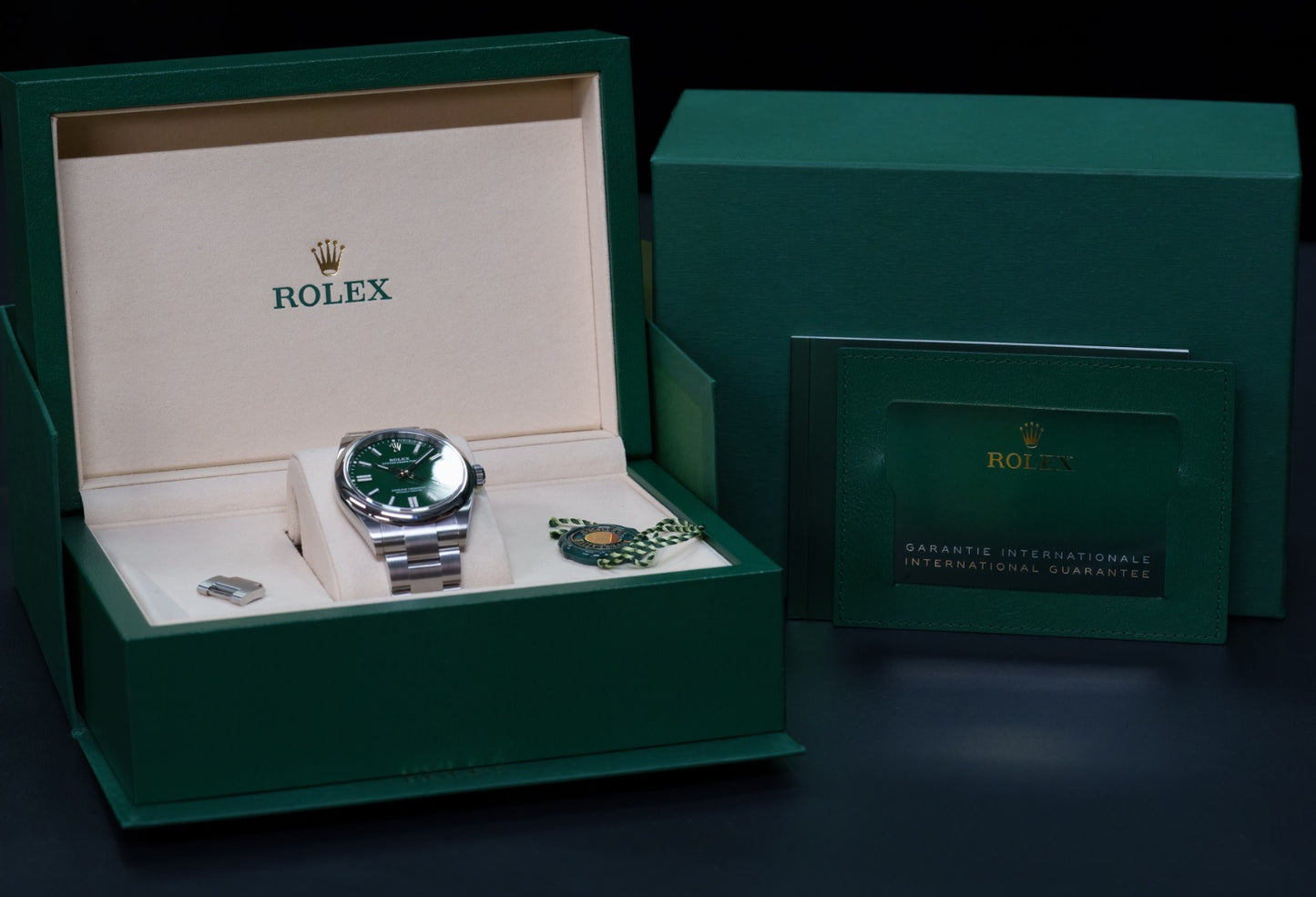 Rolex Oyster Perpetual - 134300