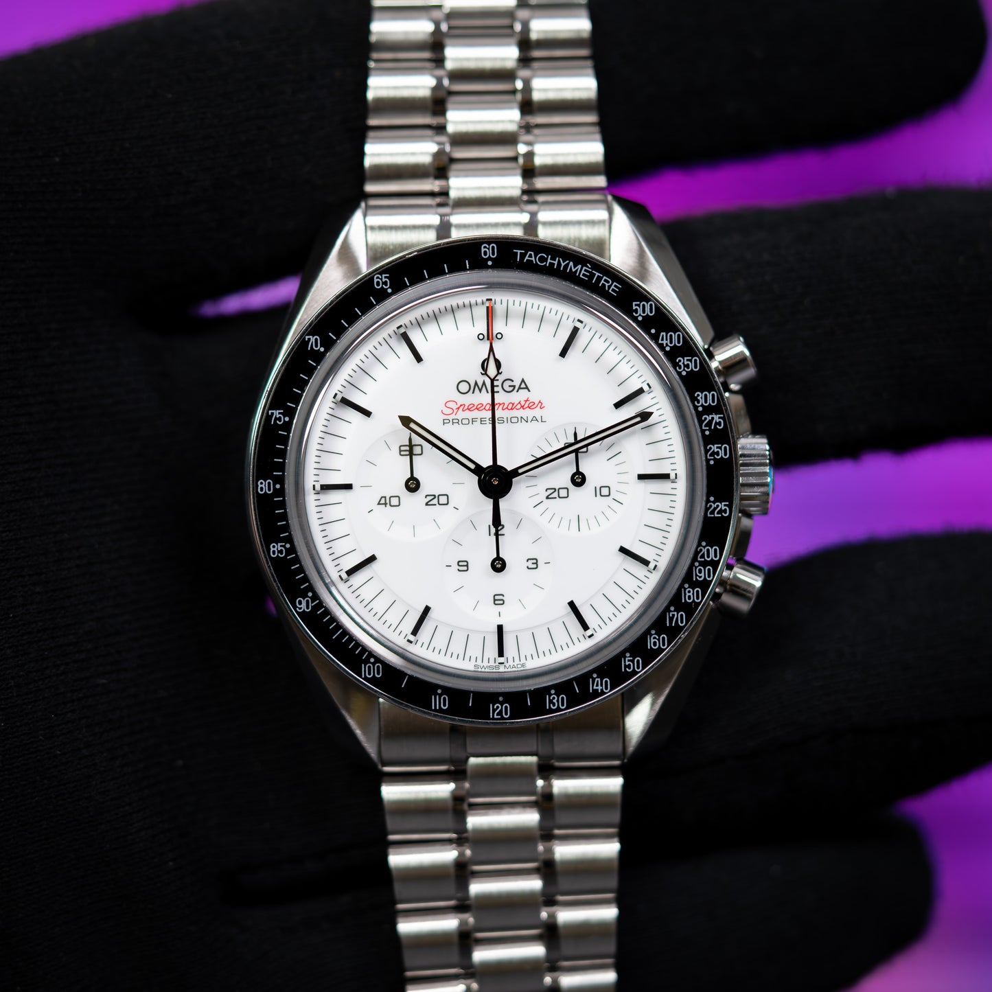 Omega Speedmaster Moonwatch Pro on bracelet 310.30.42.50.04.001