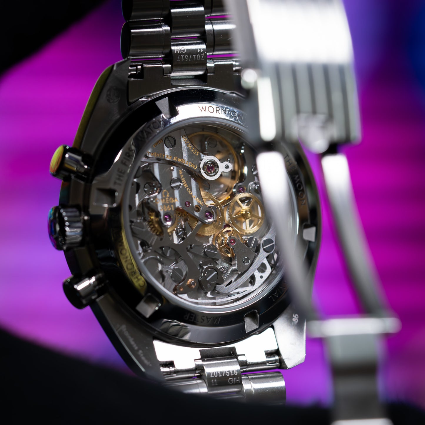 Omega Speedmaster Moonwatch Pro on bracelet 310.30.42.50.04.001