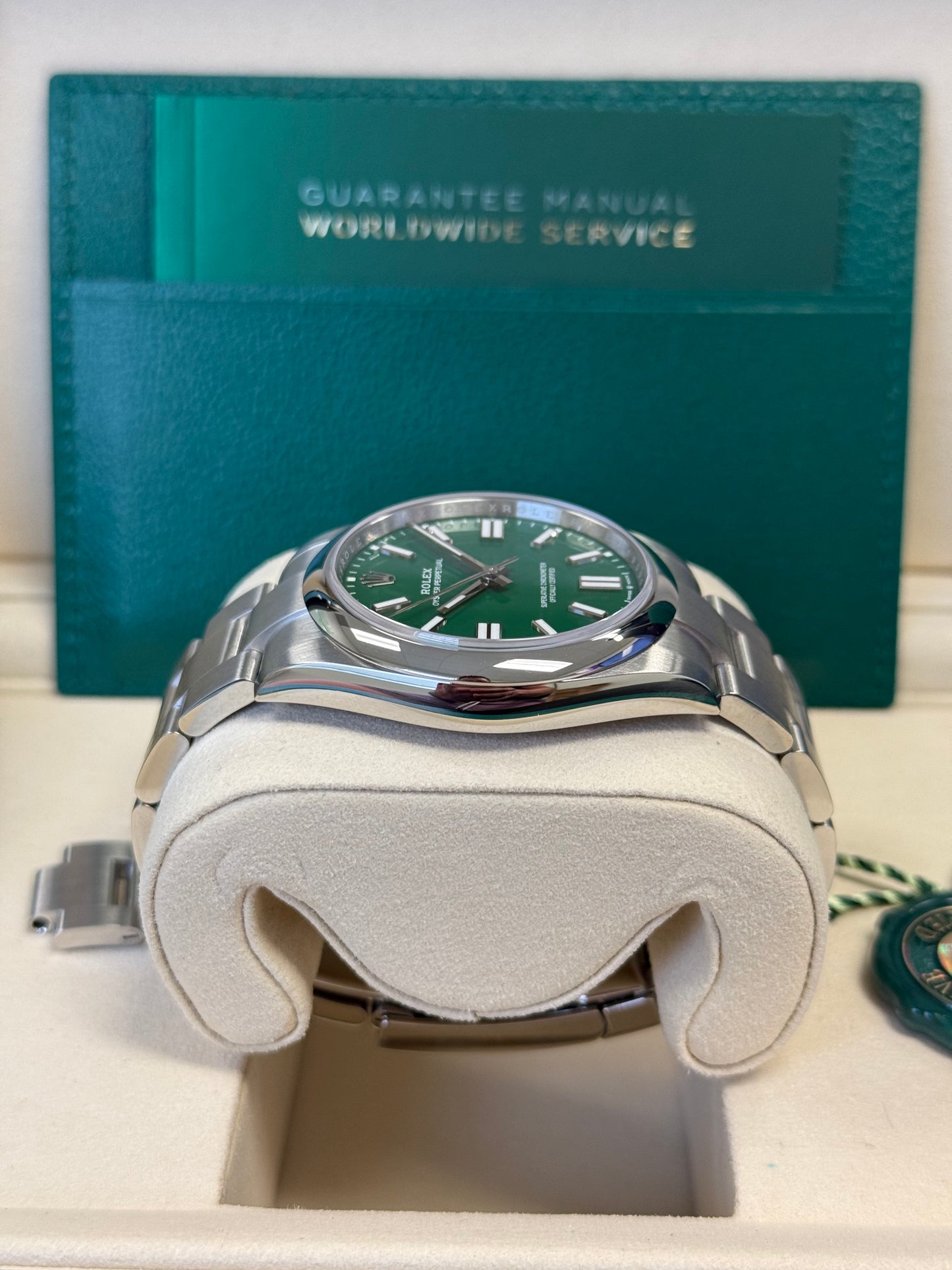 Rolex Oyster Perpetual - 134300
