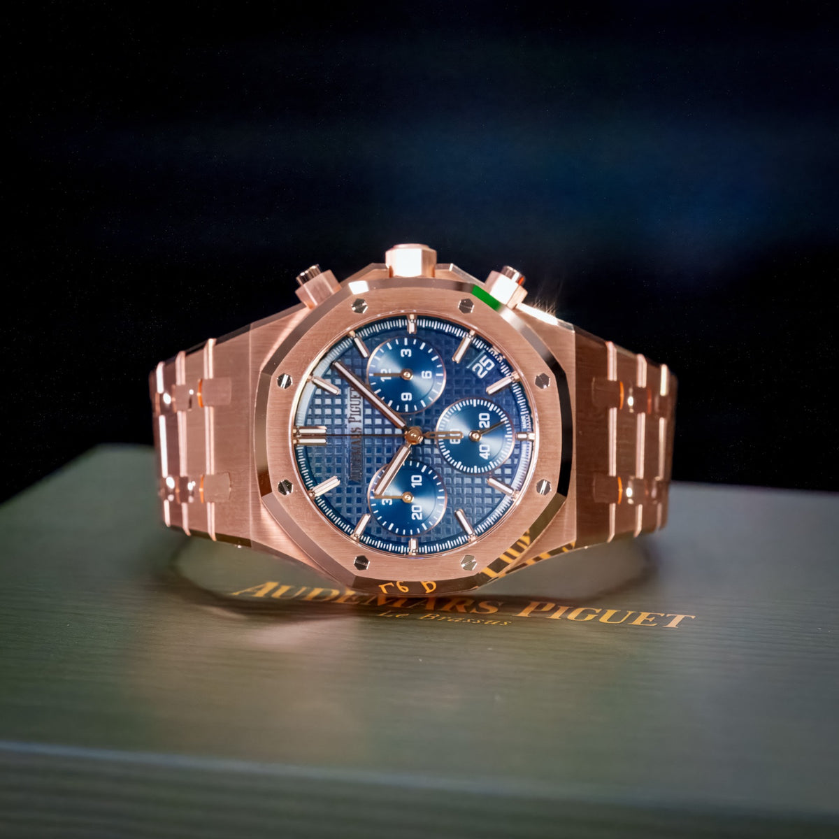 Audemars Piguet Royal Oak Chronograph - 26240OR.OO.1320OR.05