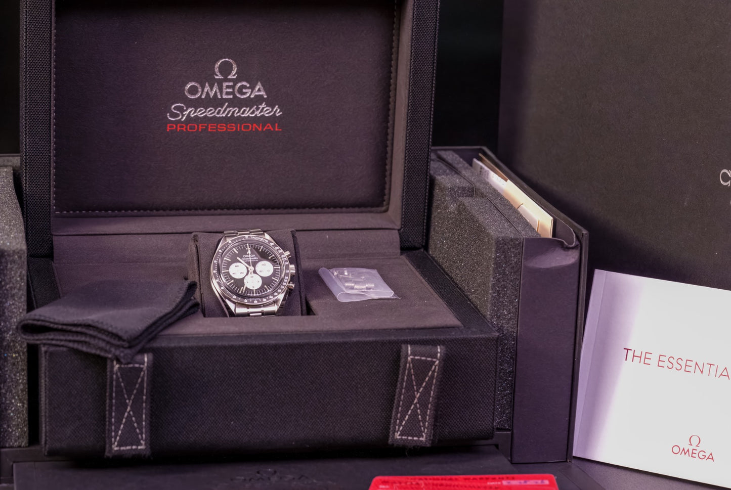 Omega Speedmaster Moonwatch Pro - 310.30.42.50.01.004