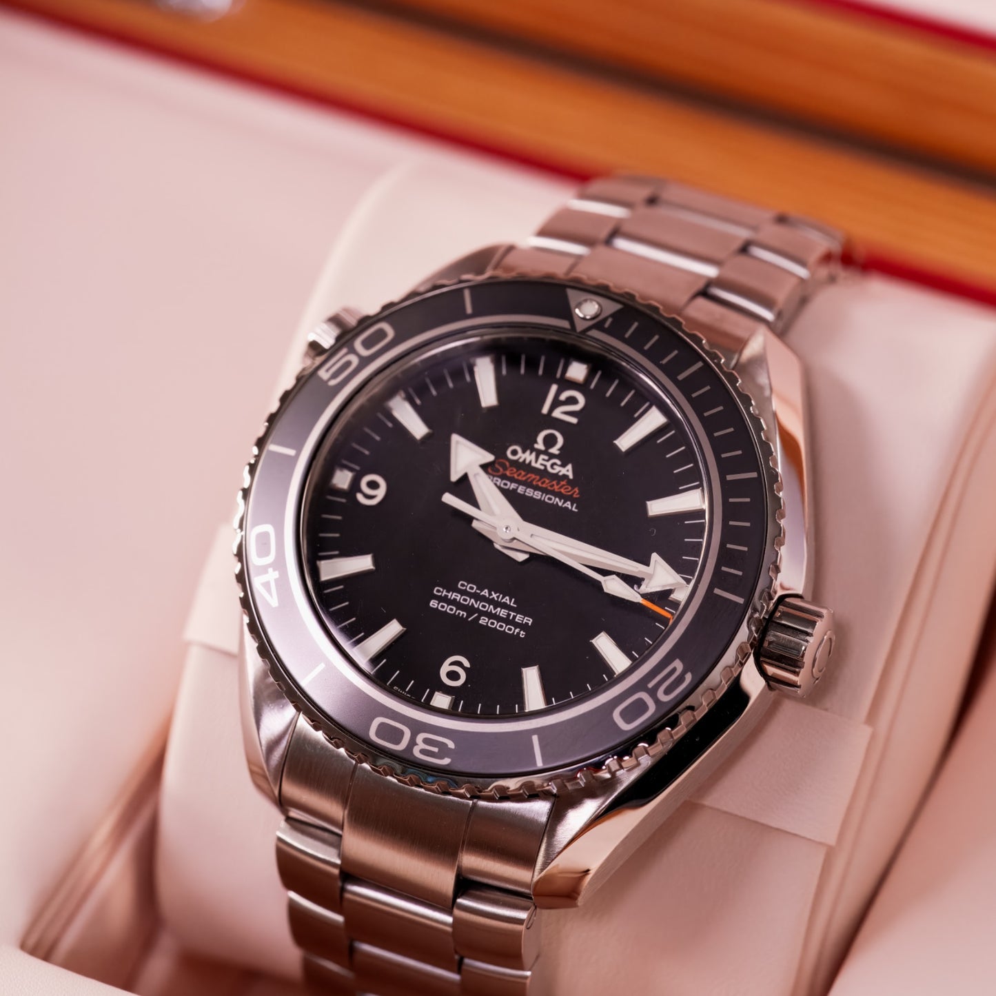 Omega Seamaster Planet Ocean - 232.30.46.21.01.001