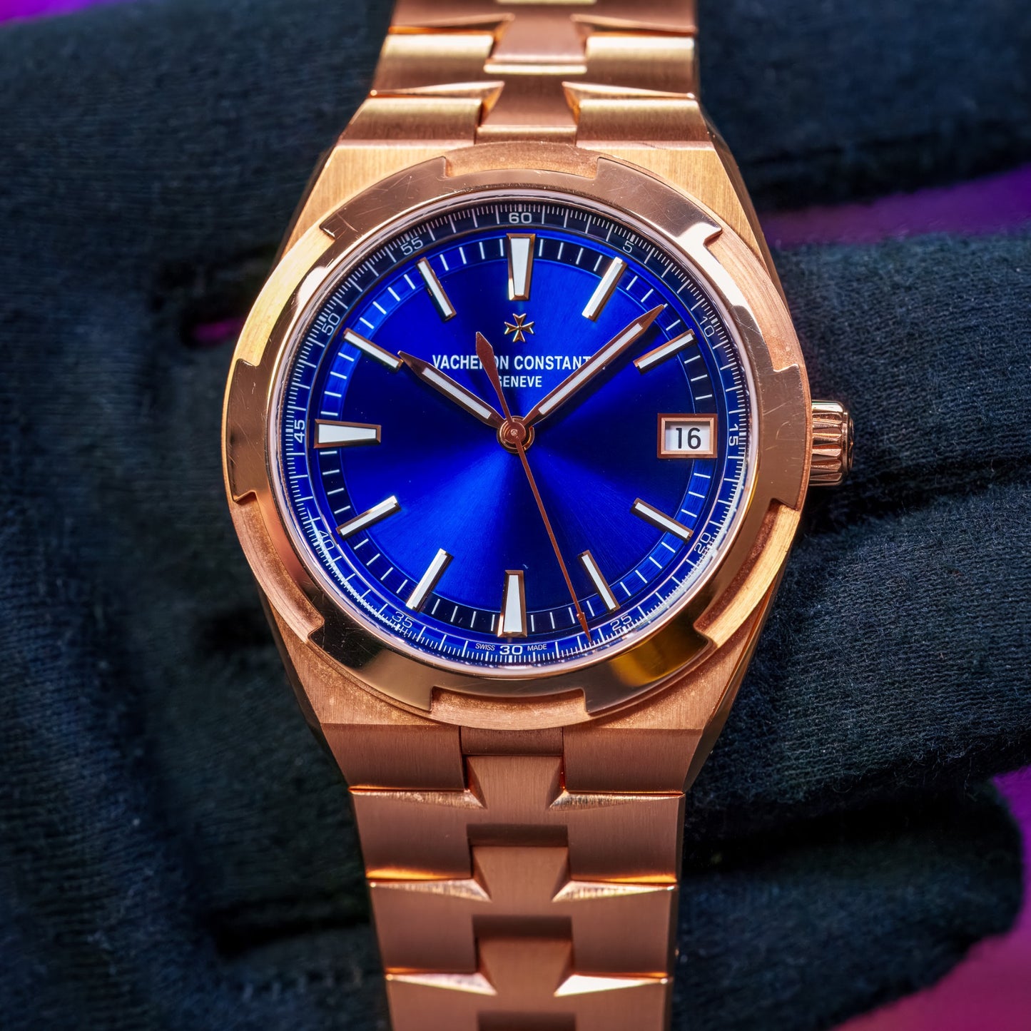 VC Overseas RG Blue Dial - 4520V/210R-B705