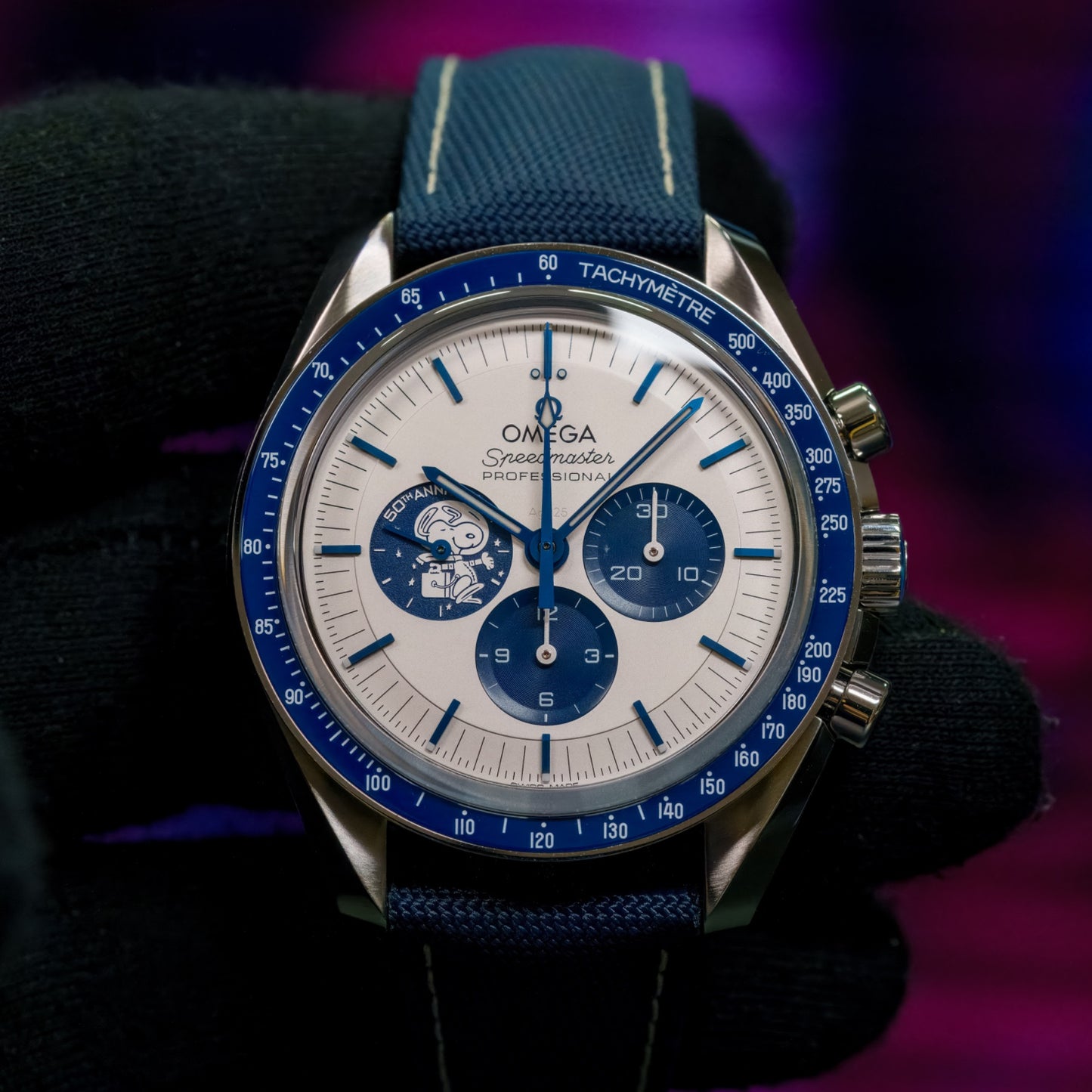 Omega Speedmaster 'Silver Snoopy Award' - 310.32.42.50.02.001