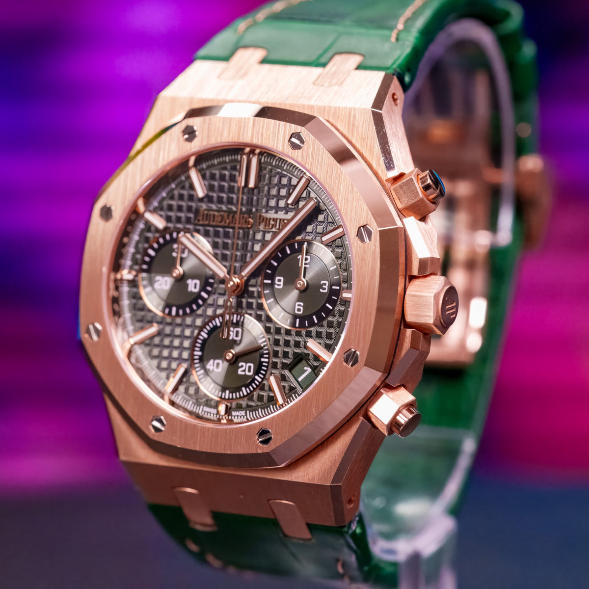 Audemars Piguet Royal Oak Chronograph - 26240OR.OO.D404CR.02