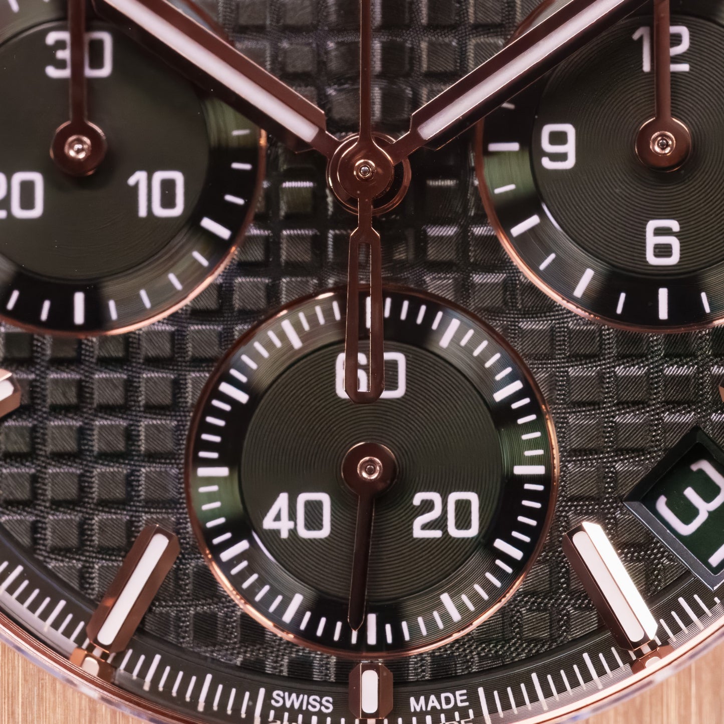 Audemars Piguet Royal Oak Chronograph - 26240OR.OO.D404CR.02