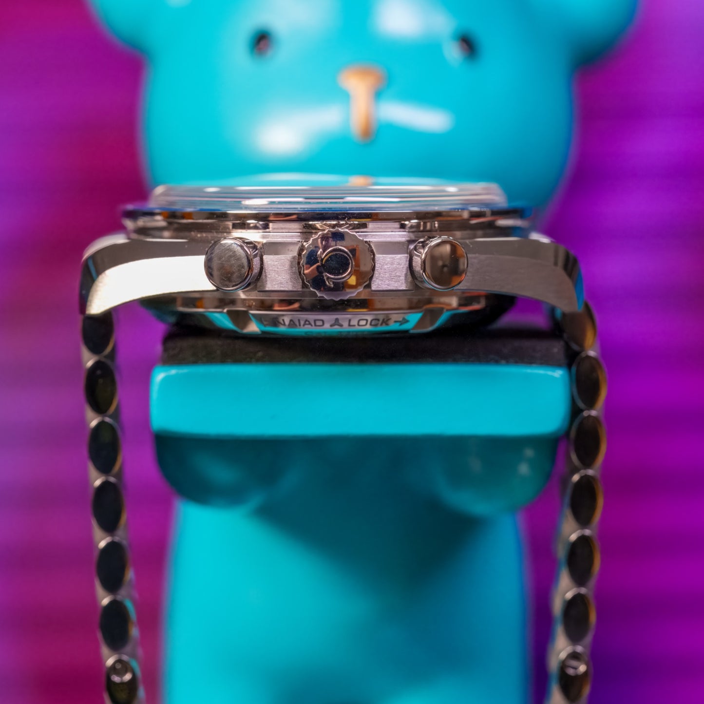 Omega Speedmaster 'Silver Snoopy Award' - 310.32.42.50.02.001