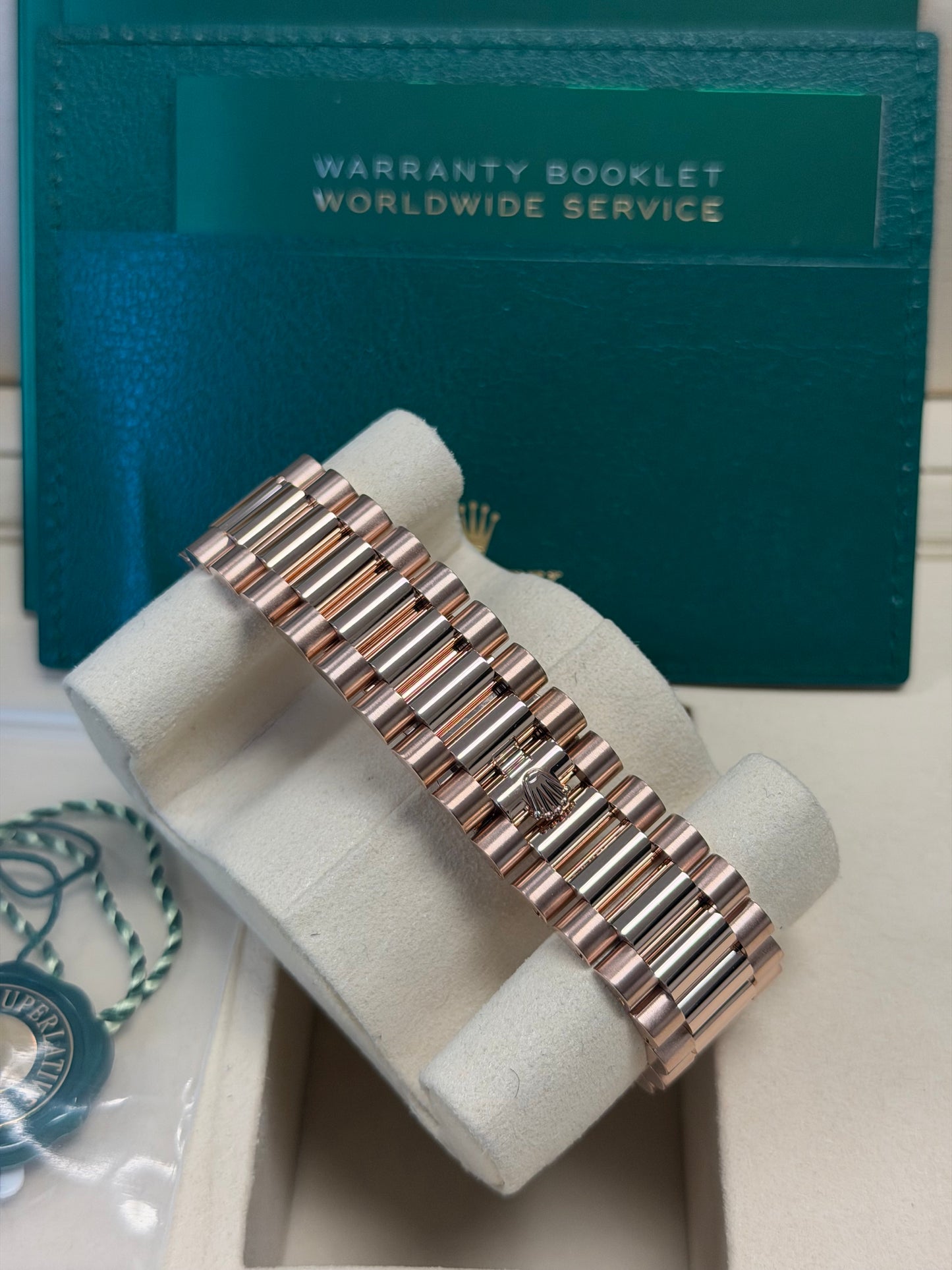 Rolex Day-Date 40 - 228235