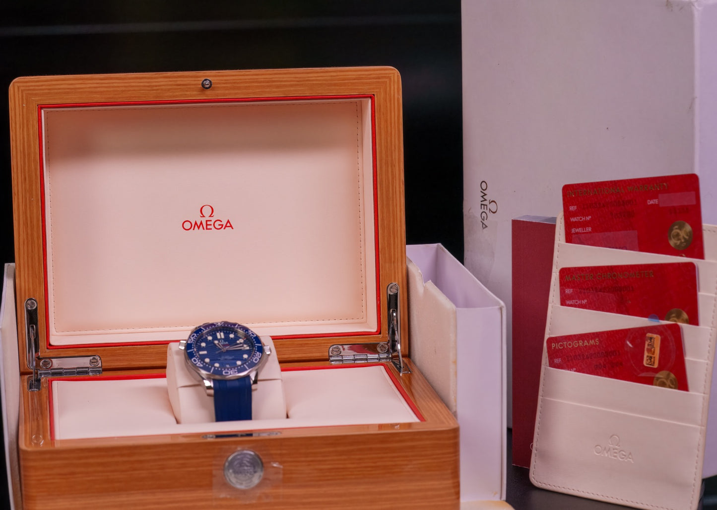 Omega Seamaster Diver 300 M - 210.32.42.20.03.001