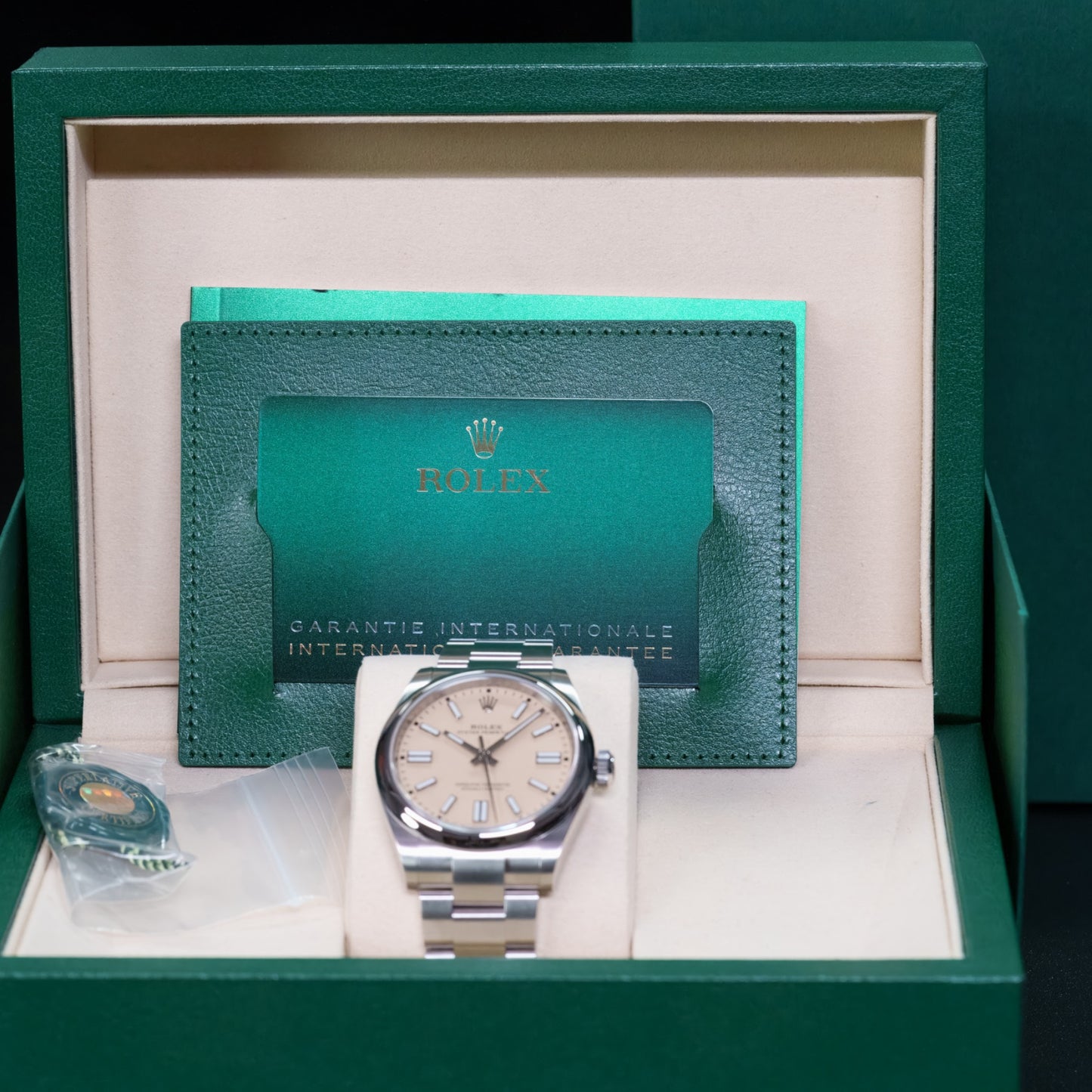 Rolex Oyster Perpetual 41 Biege - 134300