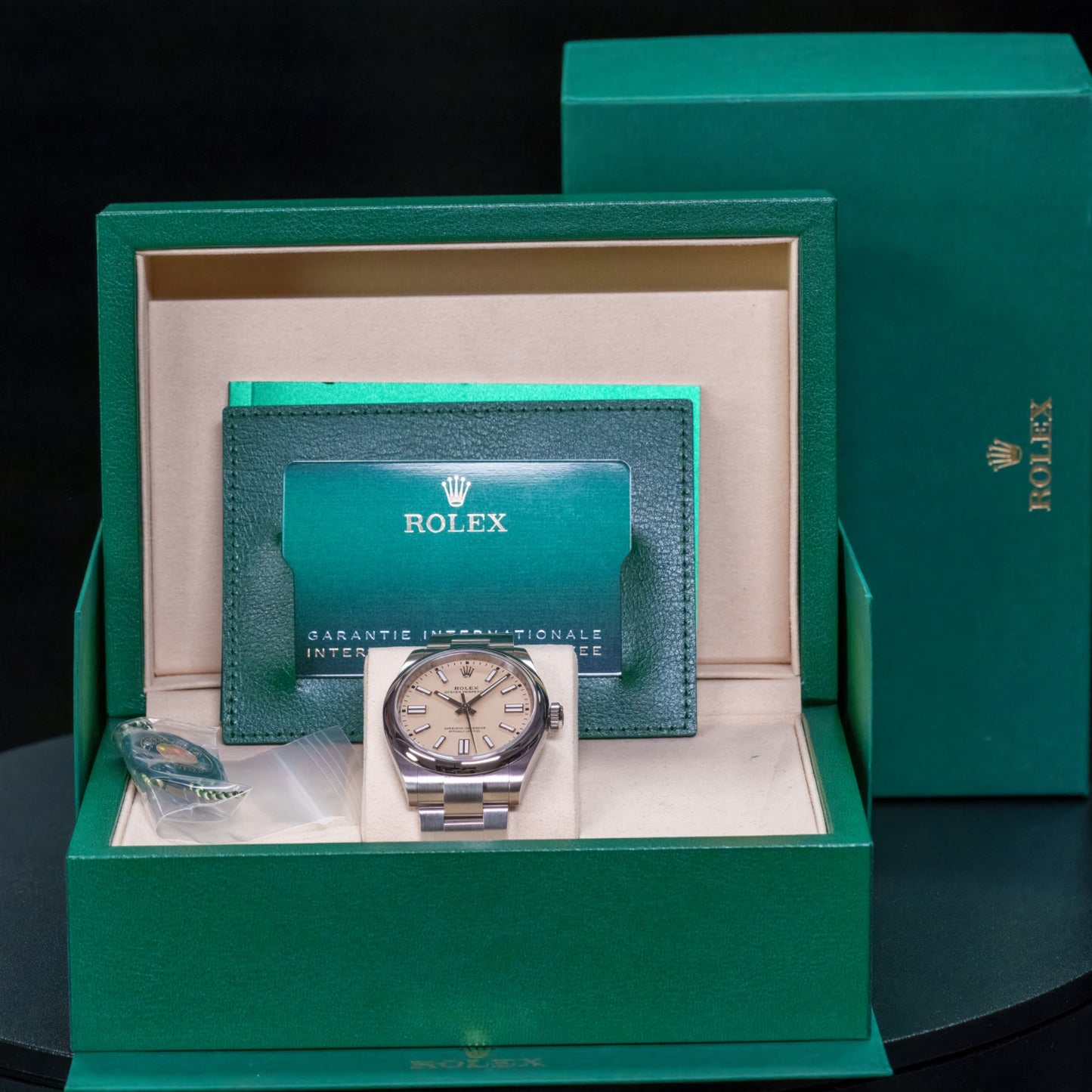 Rolex Oyster Perpetual 41 Biege - 134300