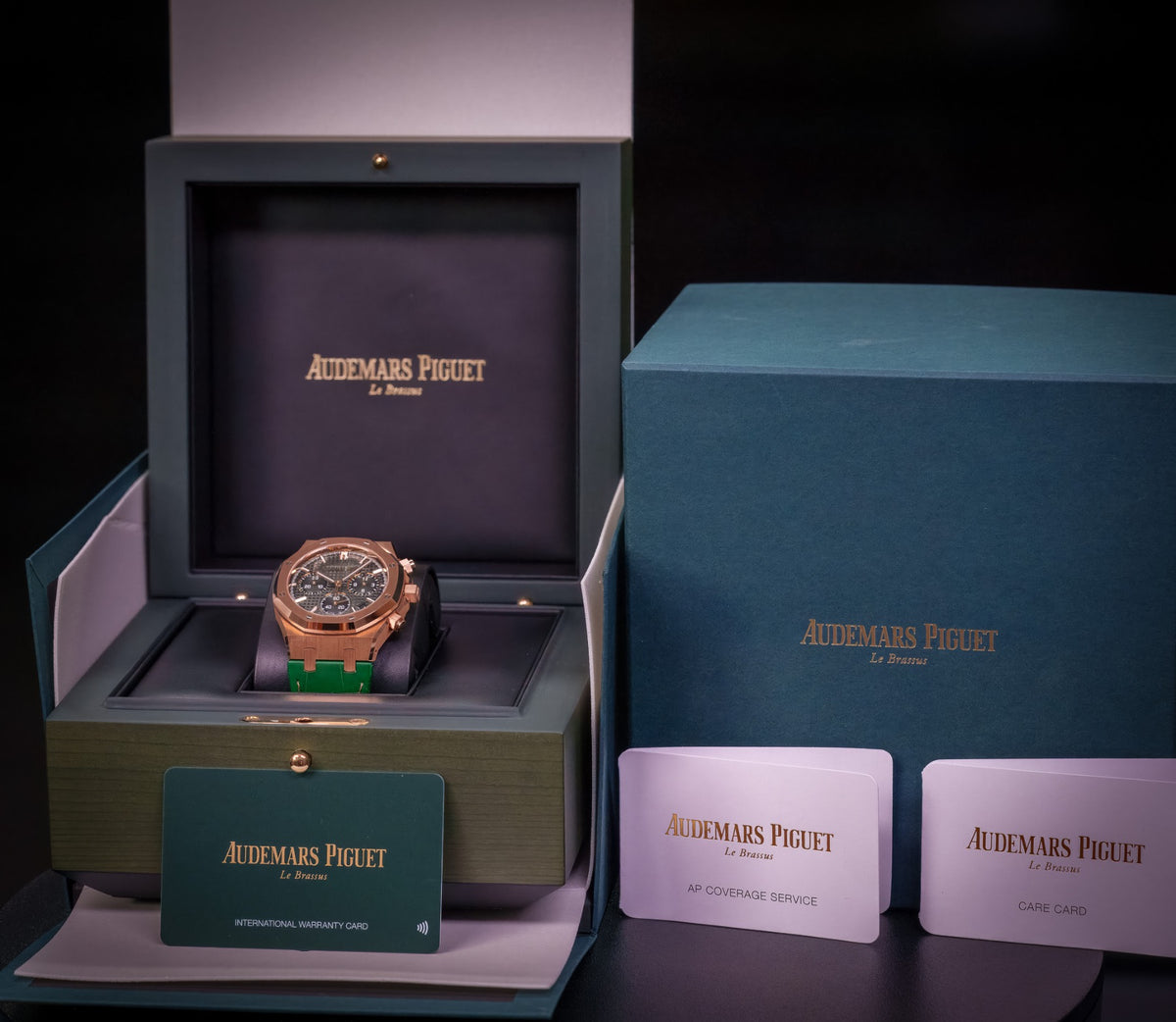 Audemars Piguet Royal Oak Chronograph - 26240OR.OO.D404CR.02