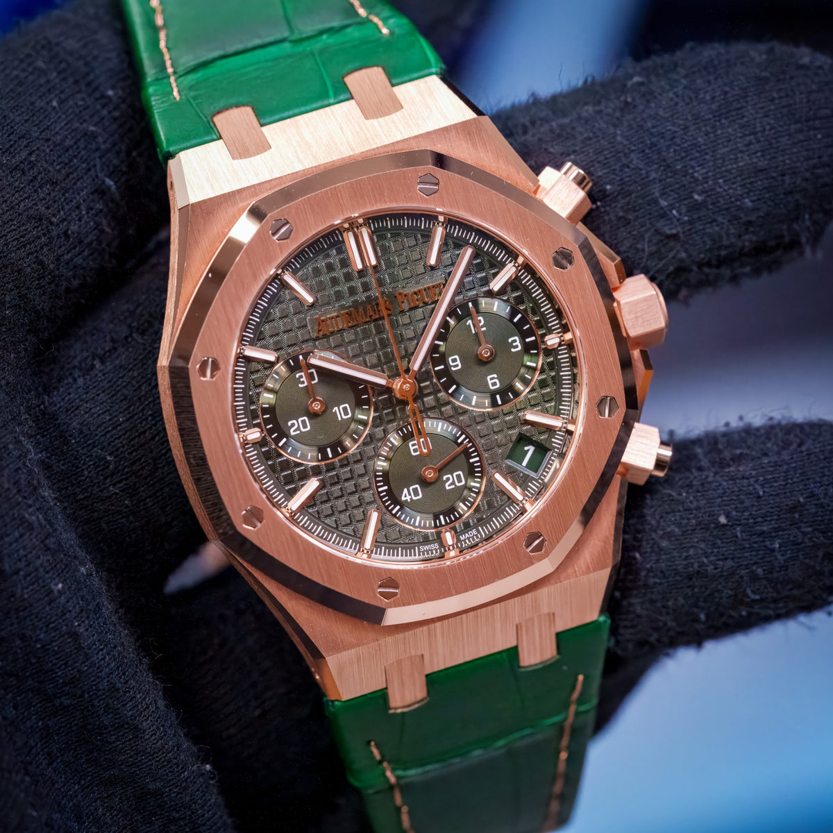 Audemars Piguet Royal Oak Chronograph - 26240OR.OO.D404CR.02
